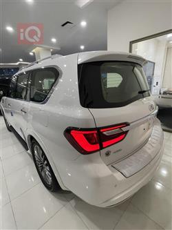 Infiniti QX80